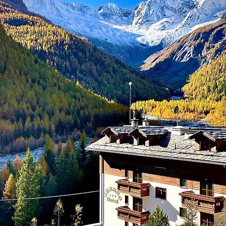 Hotel Gembro Chiesa in Valmalenco Extérieur photo
