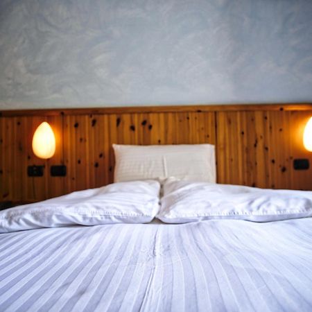 Hotel Gembro Chiesa in Valmalenco Extérieur photo