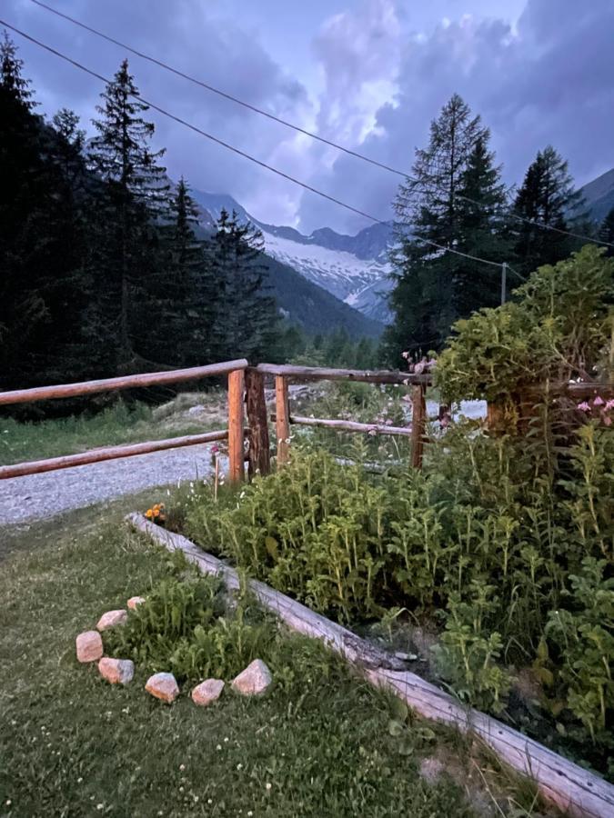 Hotel Gembro Chiesa in Valmalenco Extérieur photo