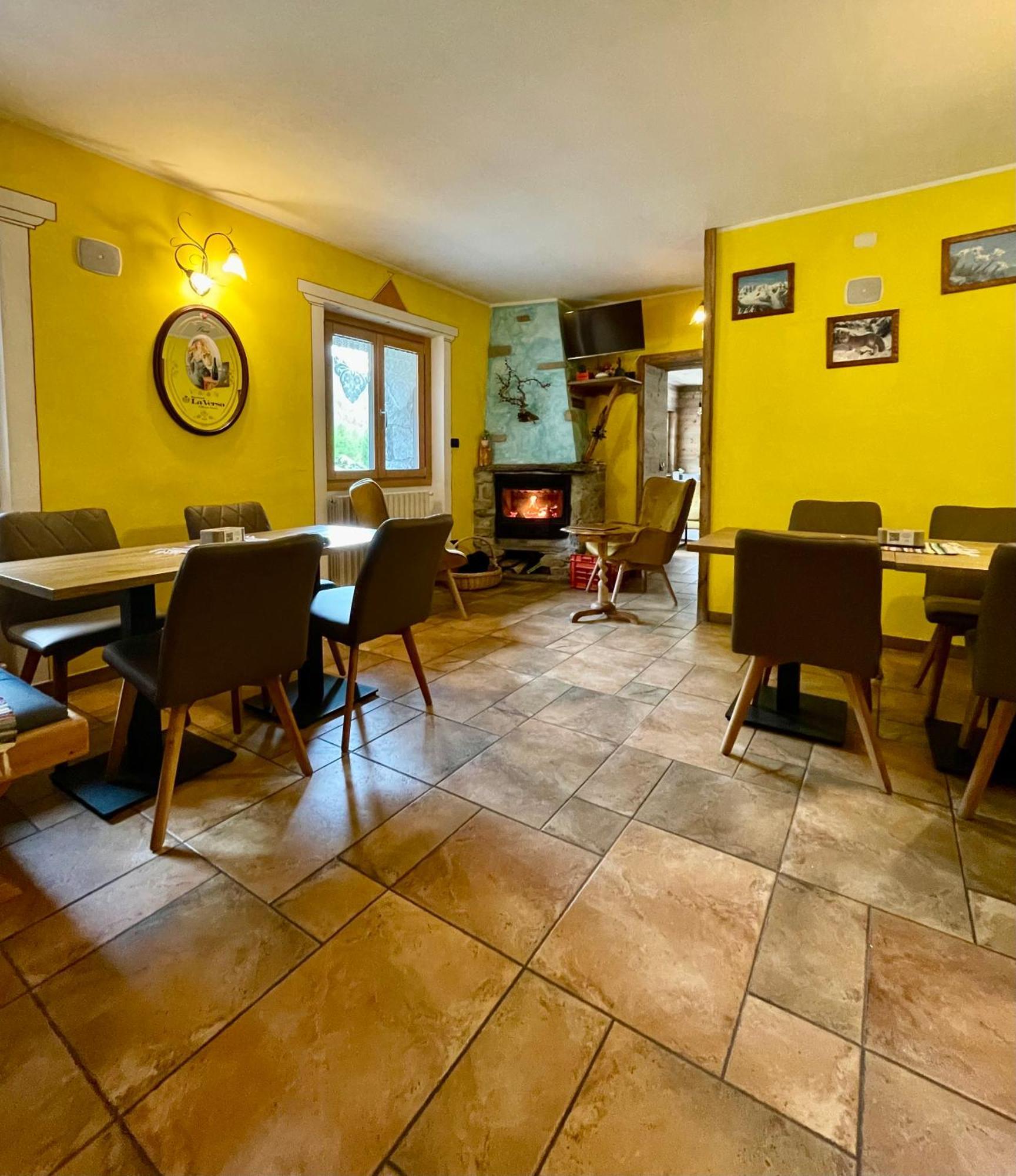 Hotel Gembro Chiesa in Valmalenco Extérieur photo