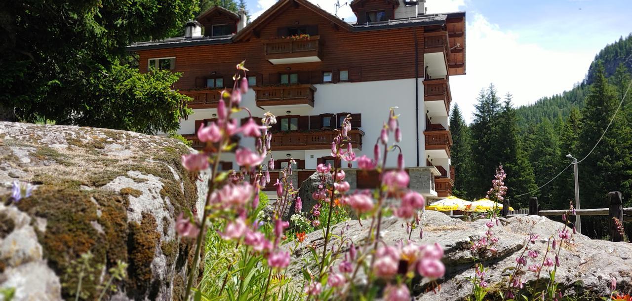 Hotel Gembro Chiesa in Valmalenco Extérieur photo