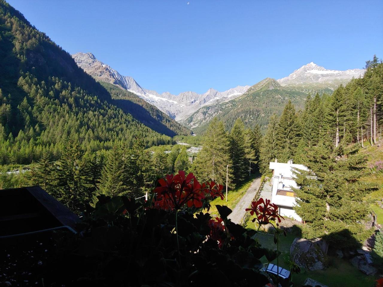Hotel Gembro Chiesa in Valmalenco Extérieur photo